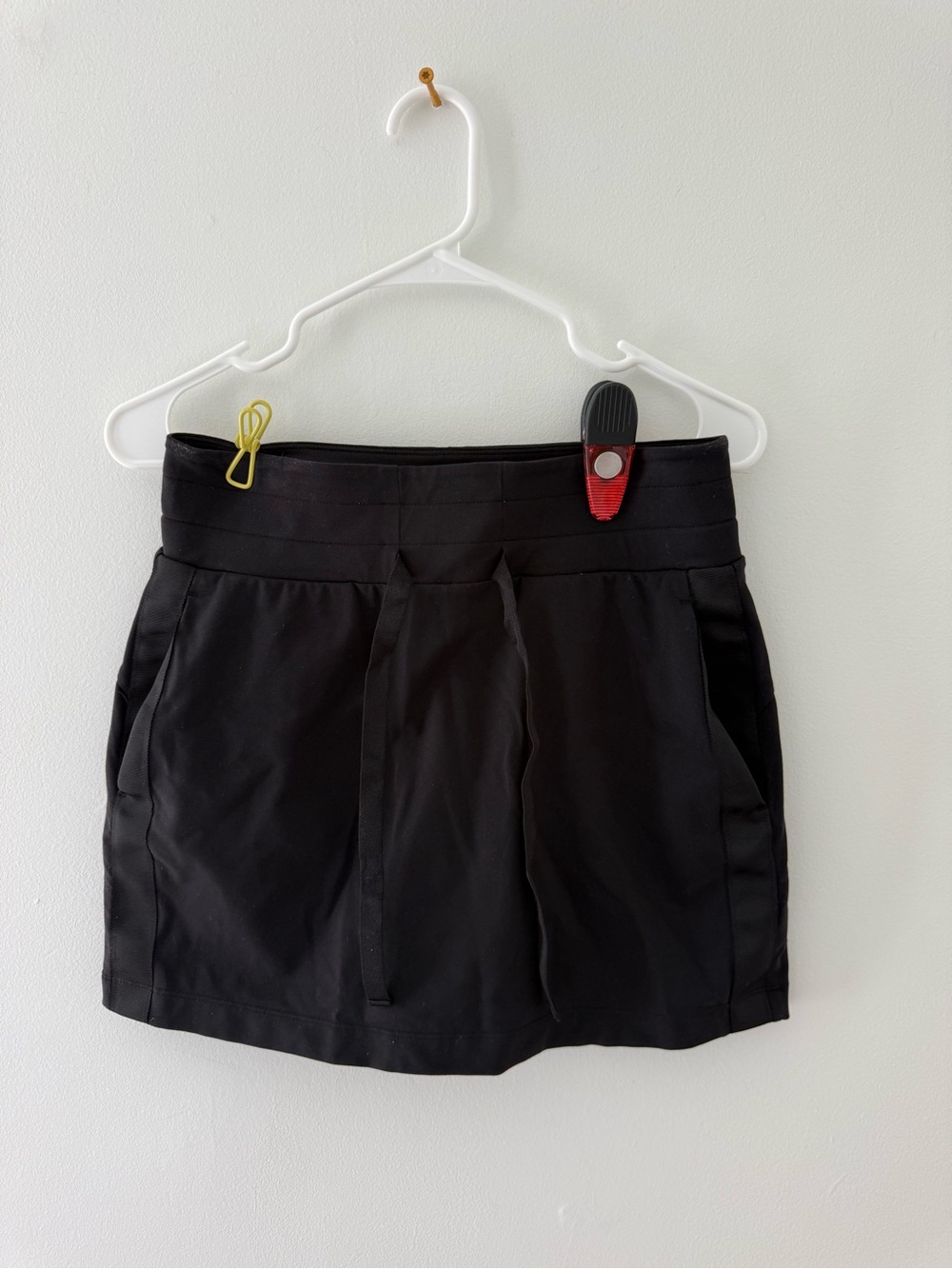 Athleta Women’s Workout Skirt with Built in Shorts and Pockets